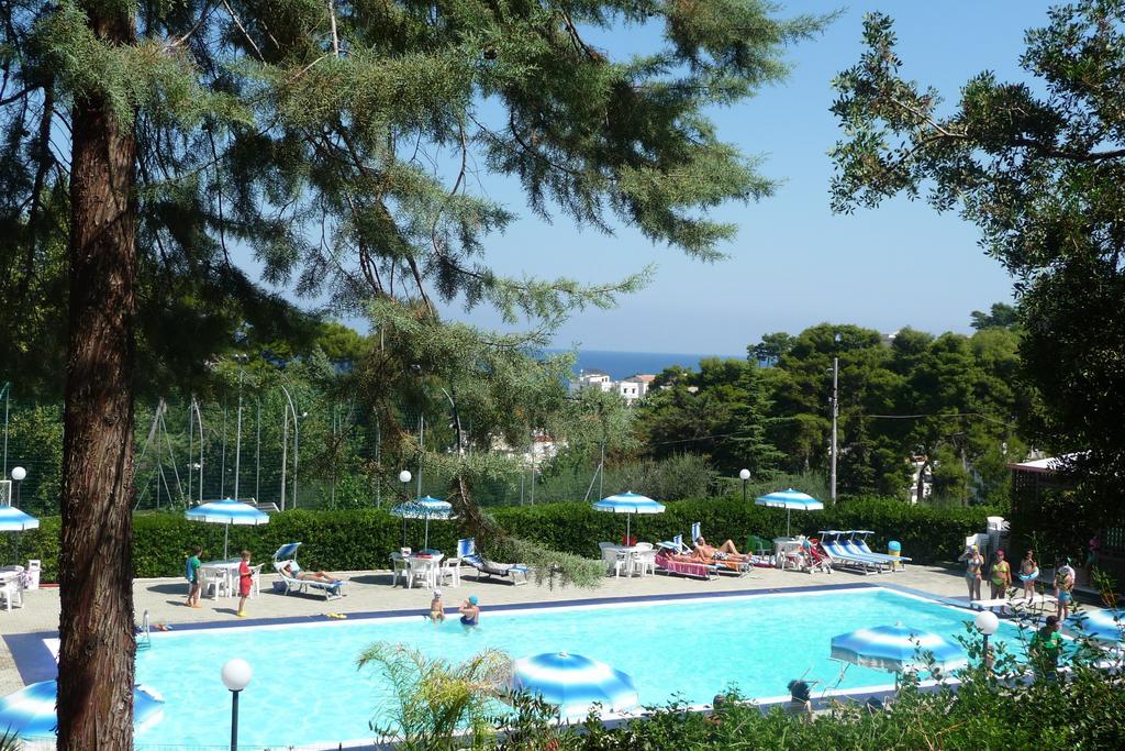 Camping Villaggio Internazionale Сан-Менайо Екстер'єр фото